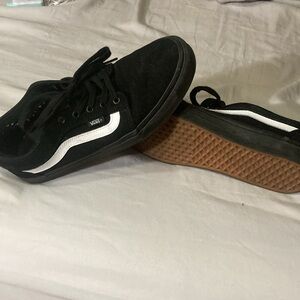 Men’s Vans low size 12
